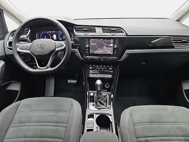 Gebraucht VW Touran Highline 150 PS (110 kW) 2024 Van / Kleinbus