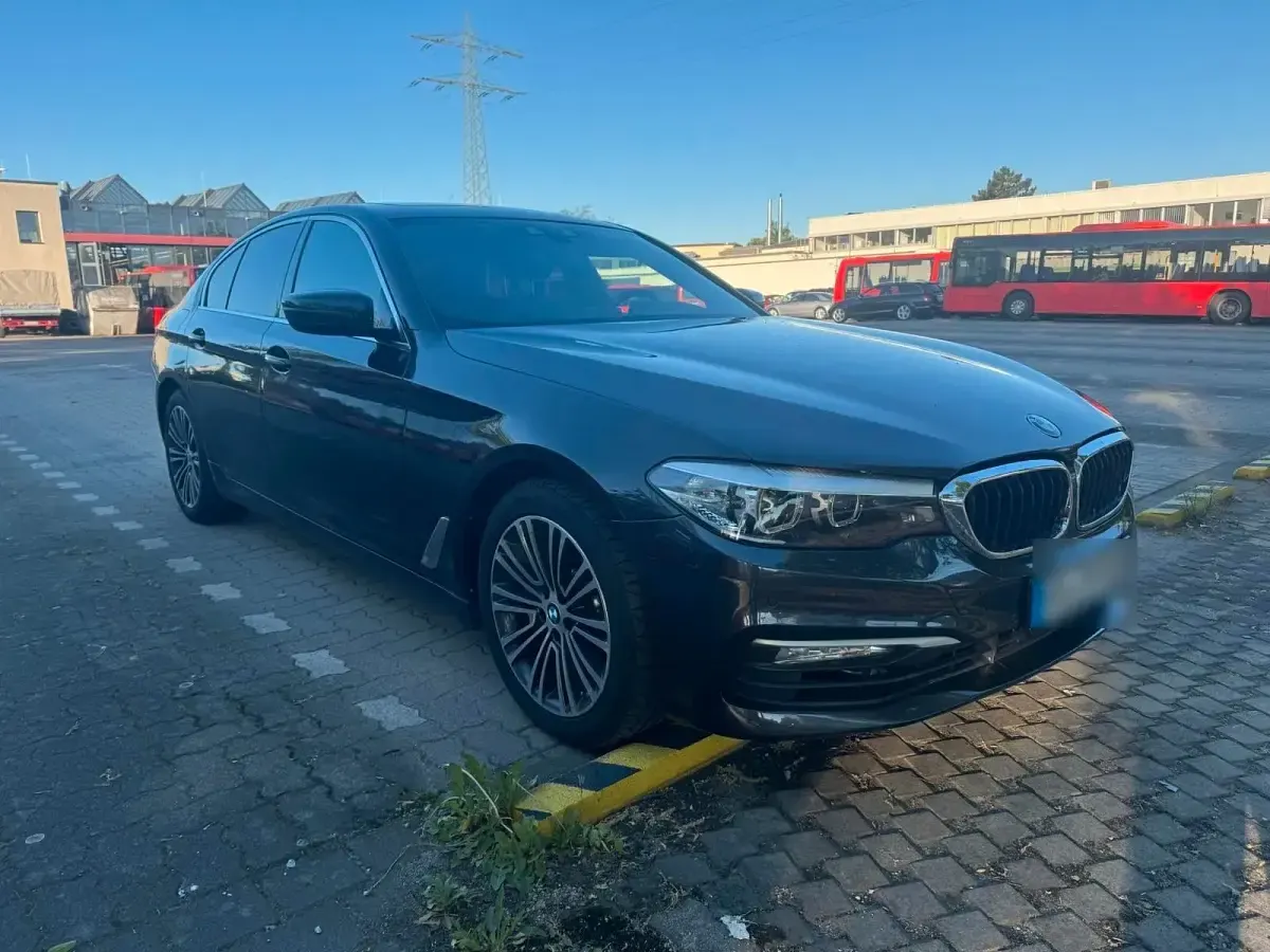 Gebraucht BMW 530 265 PS (194 kW) 2018 Grau Limousine