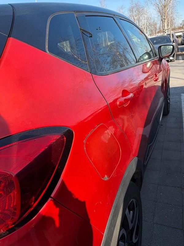 Gebraucht Renault Captur 110 PS (80 kW) 2015 Rot SUV