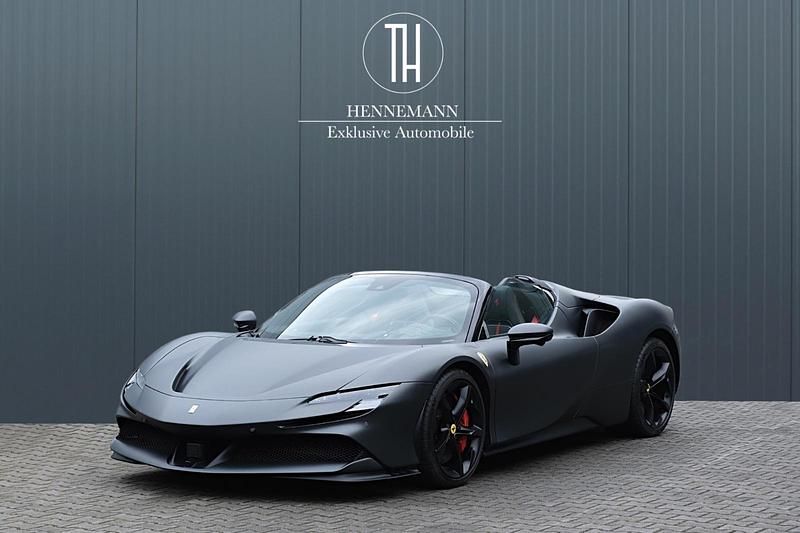 Grau Gebraucht 2024 Ferrari SF90 Cabrio | 498.999 € - Bild 1/4