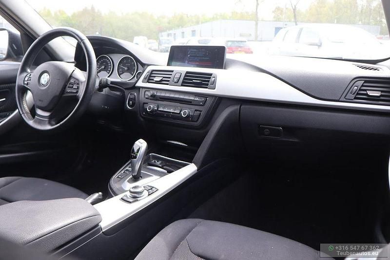 Usata BMW 318 143 CV (105 kW) 2013 Grigio Station wagon