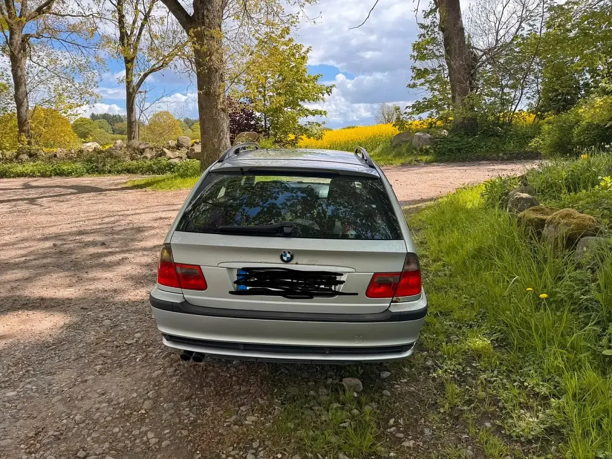 Gebraucht BMW 320 170 PS (125 kW) 2002 Silber Kombi