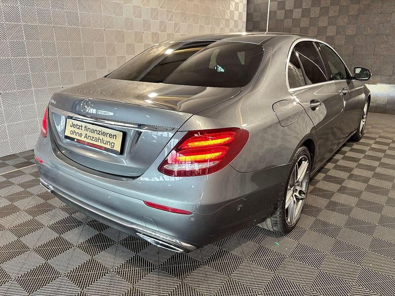 Gebraucht Mercedes E200 Avantgarde 160 PS (117 kW) 2020 Grau Limousine