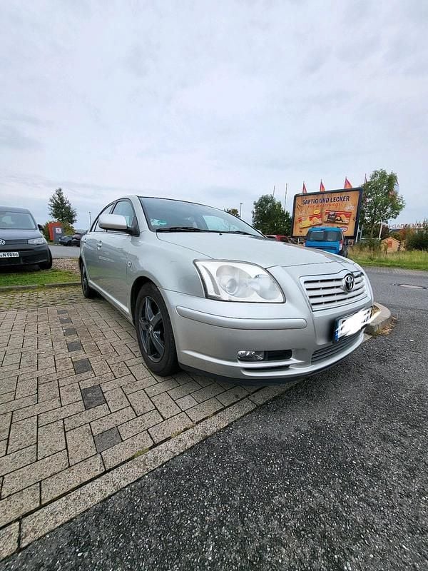 Gebraucht Toyota Avensis 116 PS (85 kW) 2005 Blau Limousine