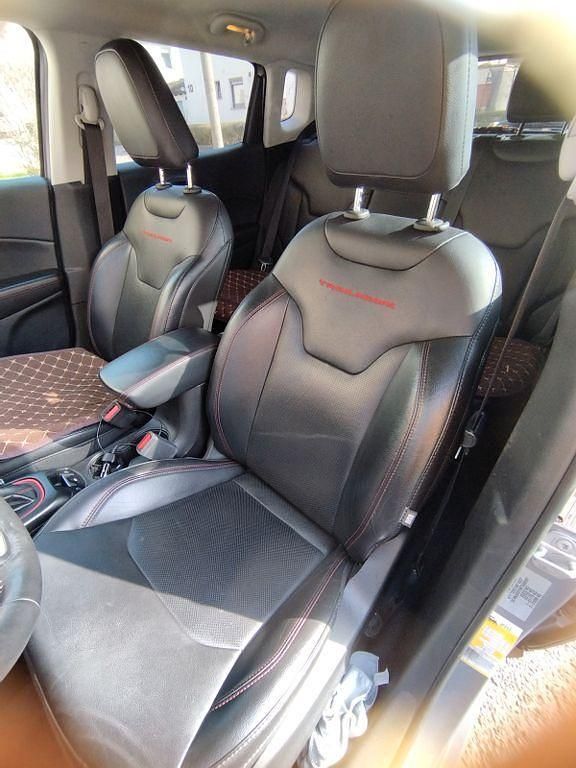 Gebraucht Jeep Compass Trailhawk 170 PS (125 kW) 2020 Grau SUV