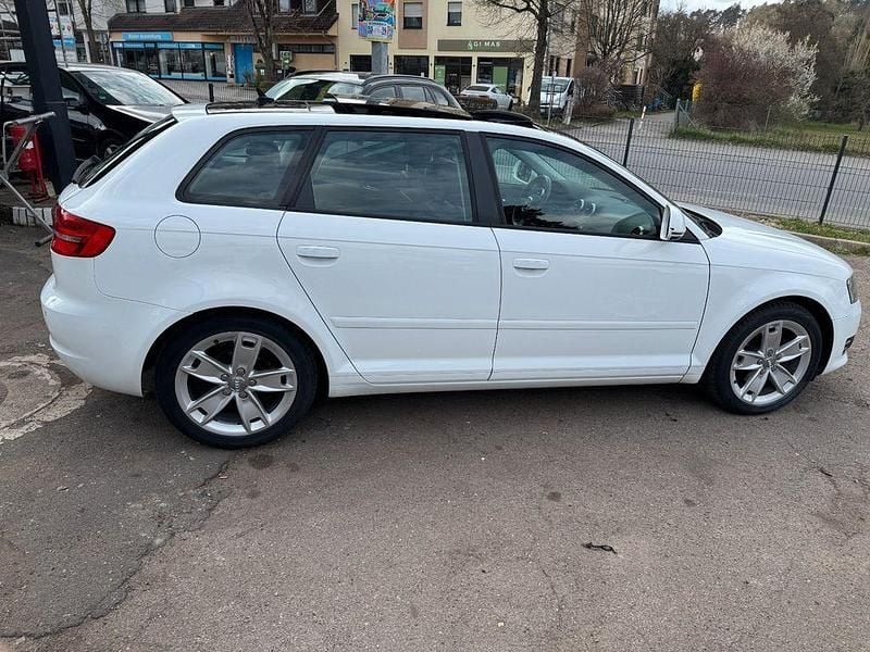 Gebraucht Audi A3 Ambition 160 PS (117 kW) 2010 Weiß Kleinwagen