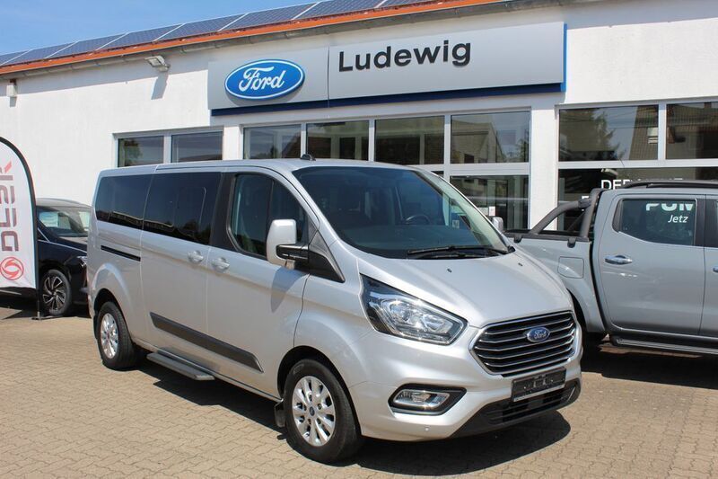 Silber Gebraucht 2022 Ford Tourneo Kombi | 31.900 € (Fairer Preis) - Bild 1/4