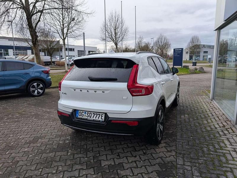 Gebraucht Volvo XC40 Plus 261 PS (191 kW) 2023 Crystal white SUV