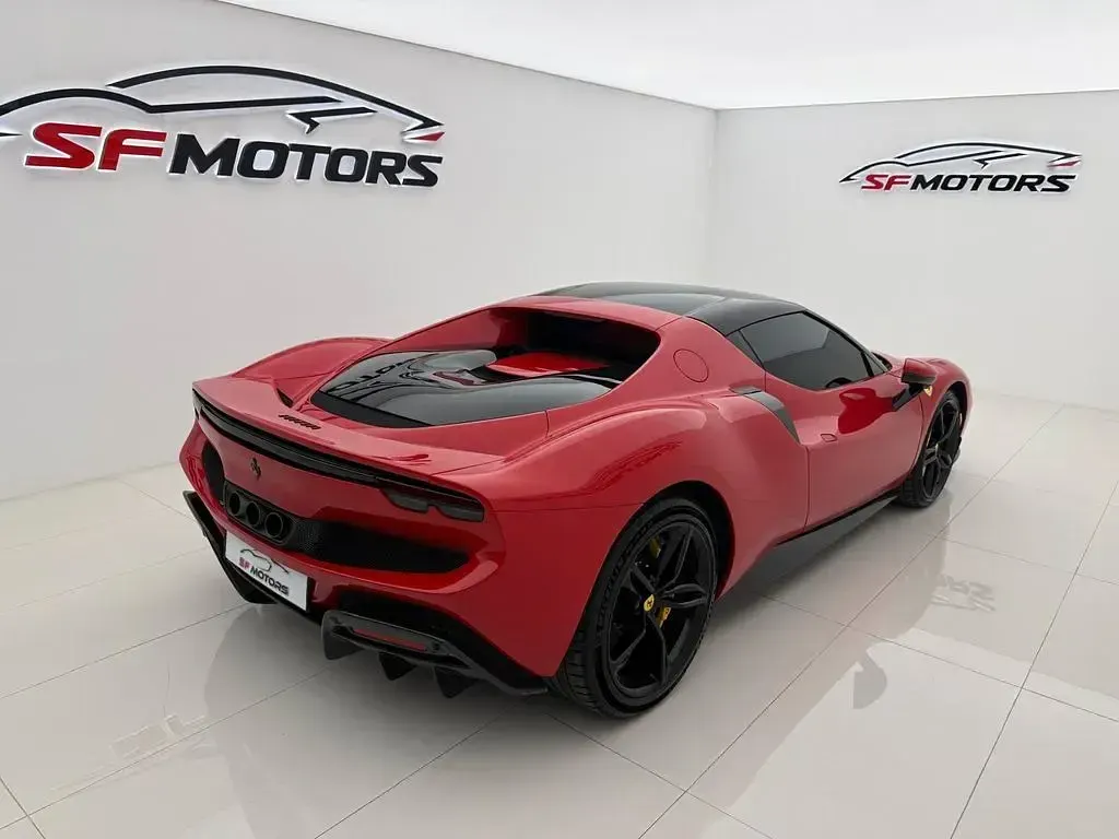 Gebraucht Ferrari 296 829 PS (609 kW) 2022 Rot