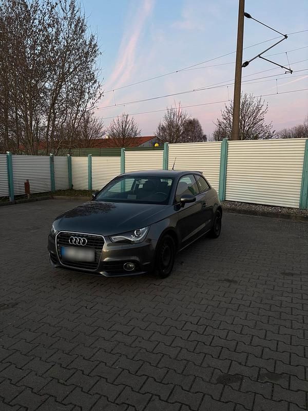 Second-hand Audi A1 122 CP (89 kW) 2011 Gri Hatchback