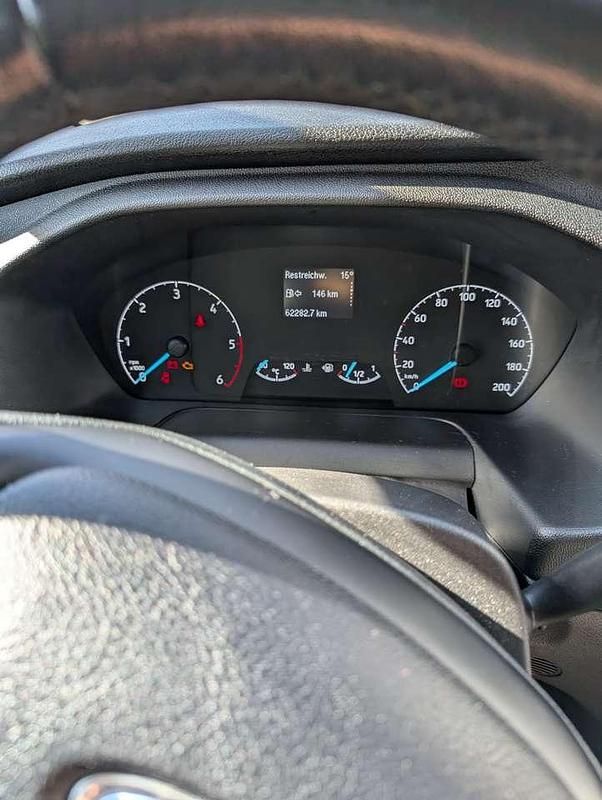 Gebraucht Ford Transit Custom 131 PS (96 kW) 2020 Weiß Pickup