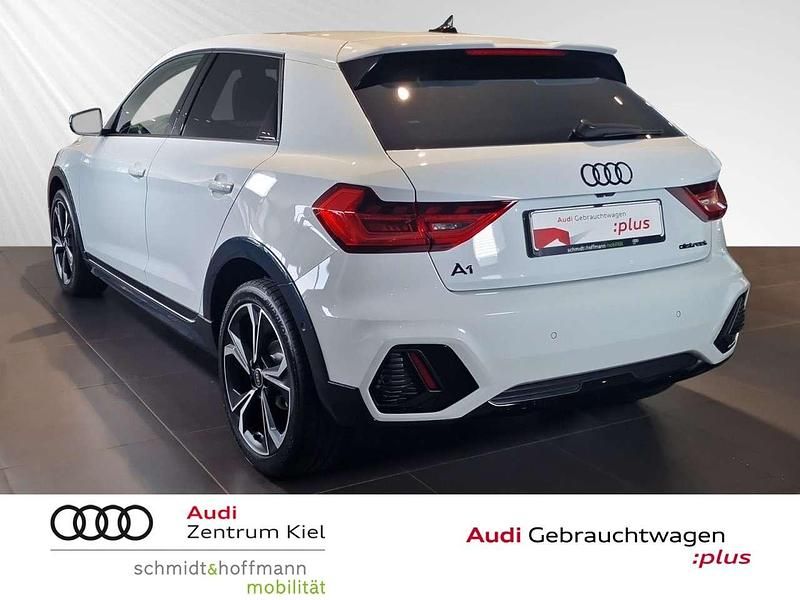 Gebraucht Audi A1 Ambiente 116 PS (85 kW) 2025 Gletscherweiß metallic Kombi