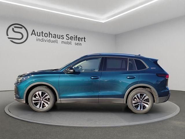 Neu VW Tiguan 150 PS (110 kW) 2026 Blau SUV