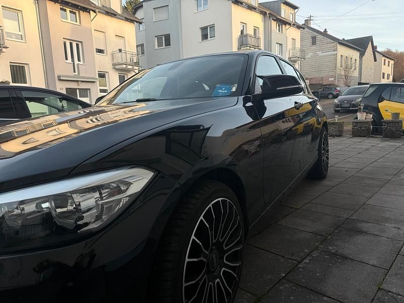 Gebraucht BMW 116 136 PS (100 kW) 2015 Schwarz Kleinwagen