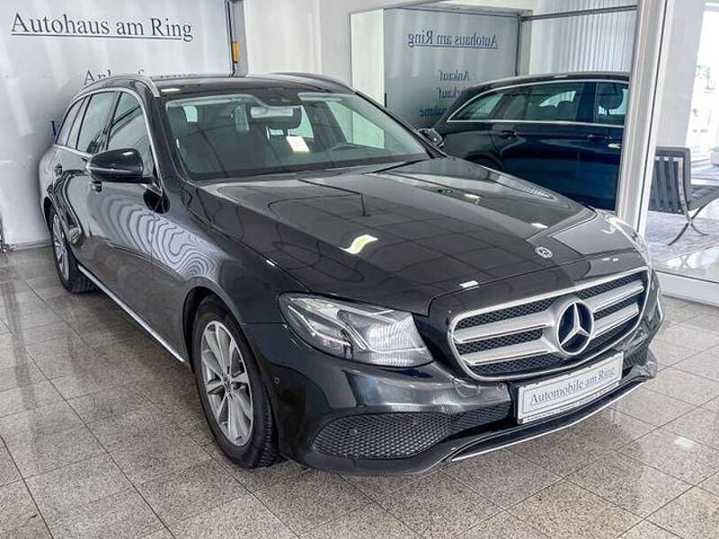 Second-hand Mercedes E200 Avantgarde 184 CP (135 kW) 2017 Negru Berlinǎ