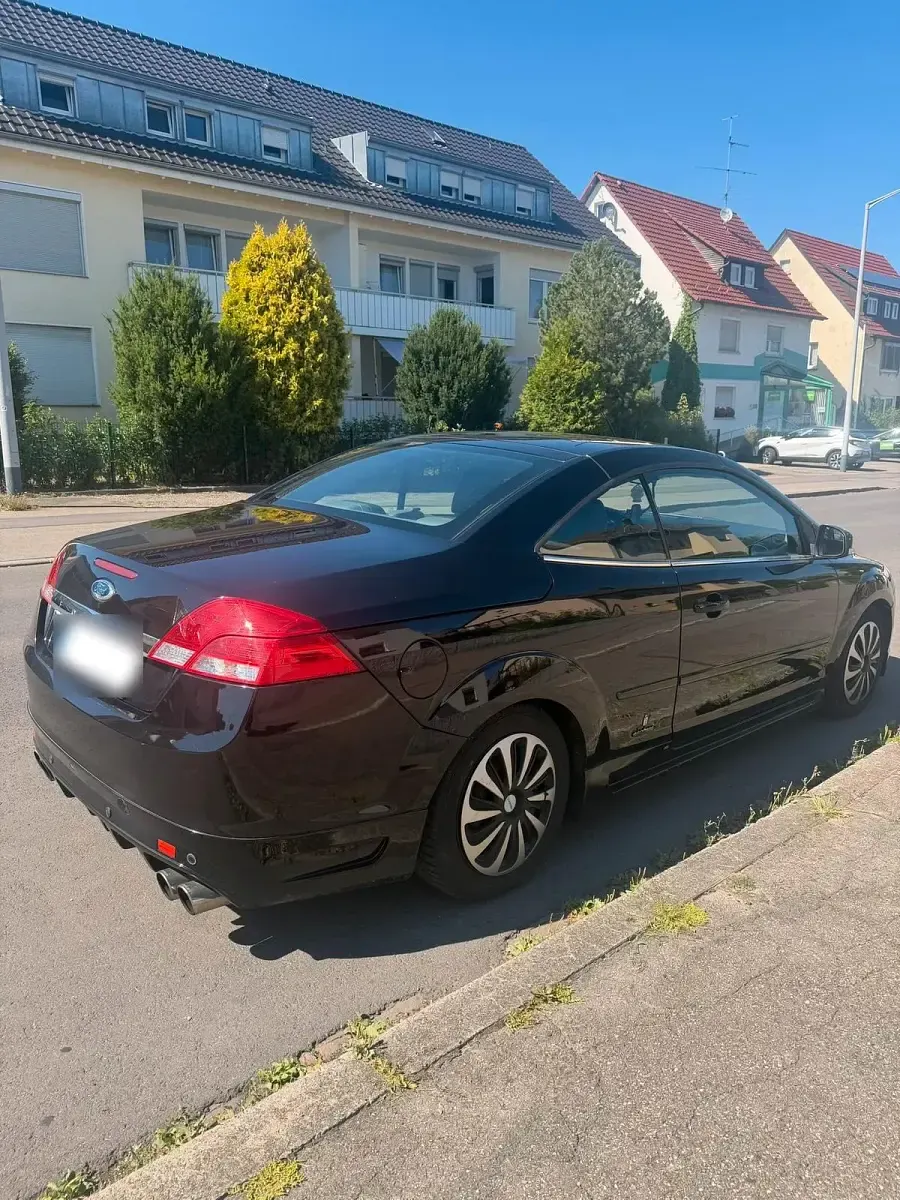 Gebraucht Ford Focus Cabriolet 101 PS (74 kW) 2010 Schwarz Cabrio