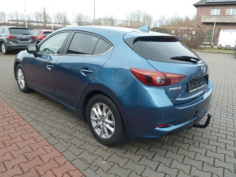 Gebraucht Mazda 3 Exclusive-Line 120 PS (88 kW) 2018 Blau Limousine