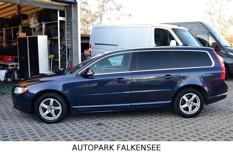 Gebraucht Volvo V70 203 PS (149 kW) 2011 Blau Kombi
