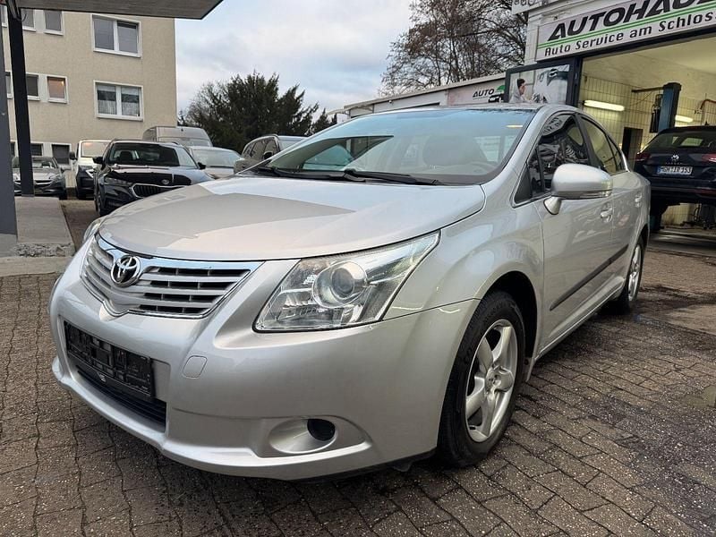 Silber Gebraucht 2009 Toyota Avensis Basis Kombi | 4.999 € (Fairer Preis) - Bild 1/4