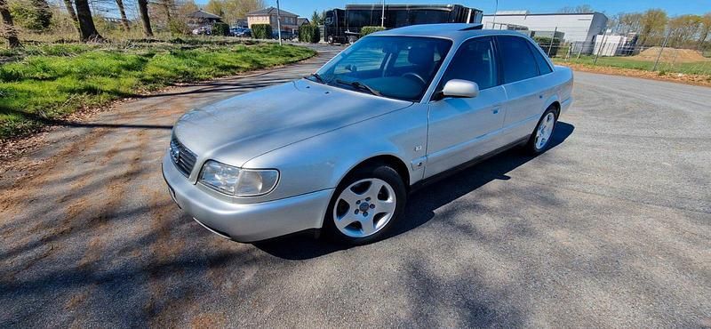 Brugt Audi A6 S-Line 150 HK (110 kW) 1994 Sølv Sedan