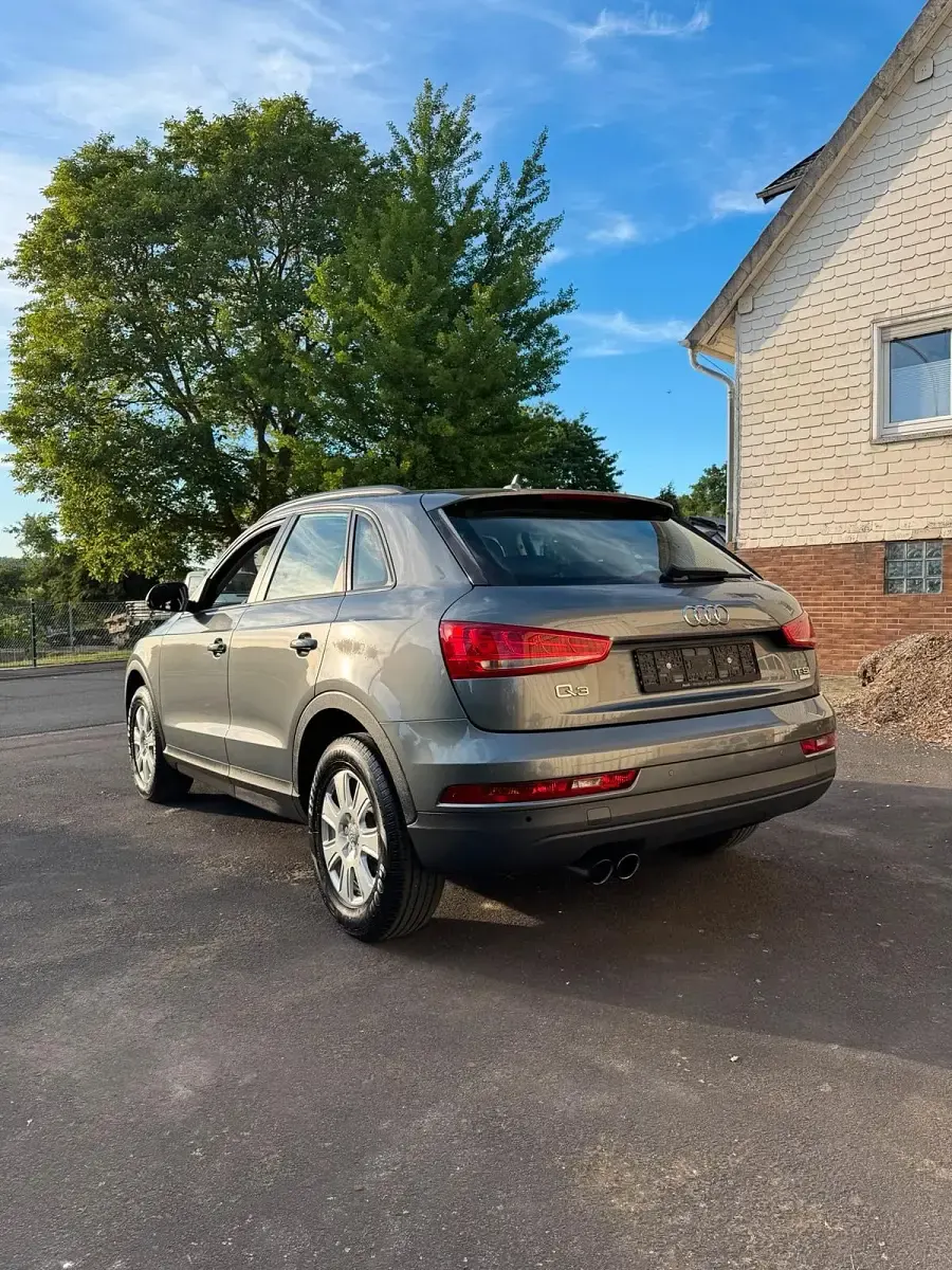 Gebraucht Audi Q3 150 PS (110 kW) 2016 Grau SUV