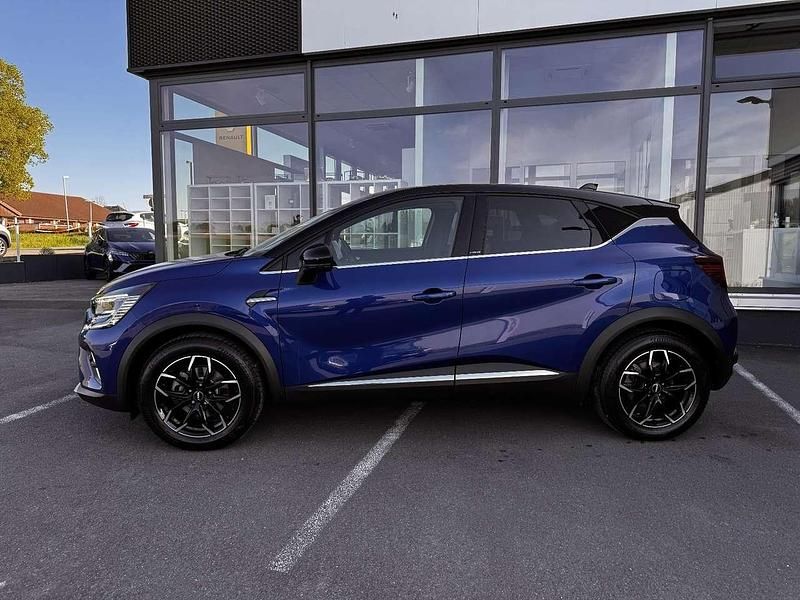 Gebraucht Renault Captur Intens 158 PS (116 kW) 2021 Zweifarbig: ironblau und dach blackpea (metallic) SUV