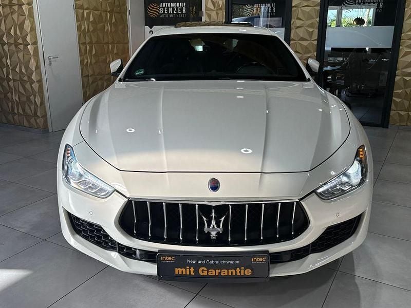 Gebraucht Maserati Ghibli 275 PS (202 kW) 2019 Weiß Limousine