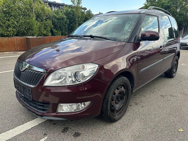 Cervena rosso brunello/rosso b Gebraucht 2011 Skoda Roomster Plus Edition Kombi | 7.990 € (Fairer Preis) - Bild 1/4