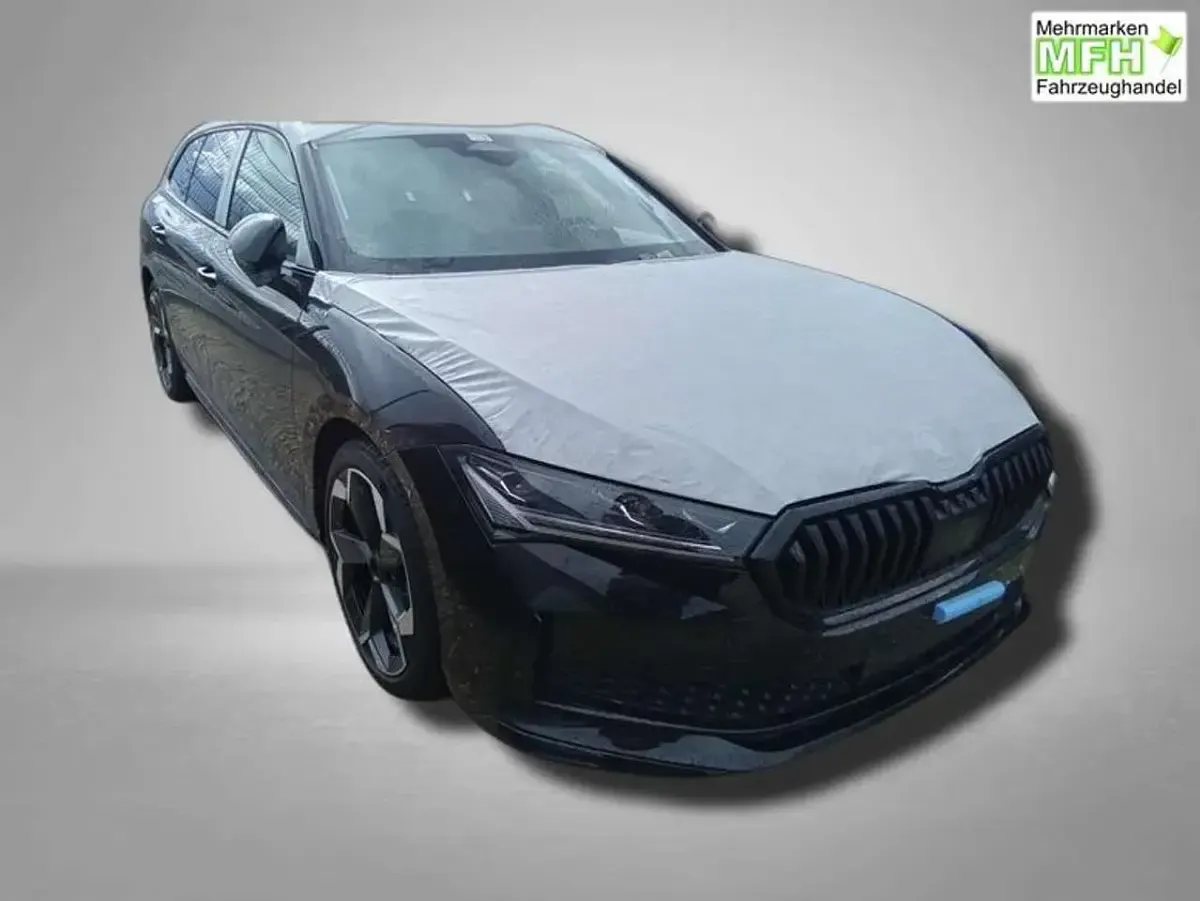 Gebraucht Skoda Superb SportLine 193 PS (141 kW) 2026 Onyxschwarz metallic Kombi