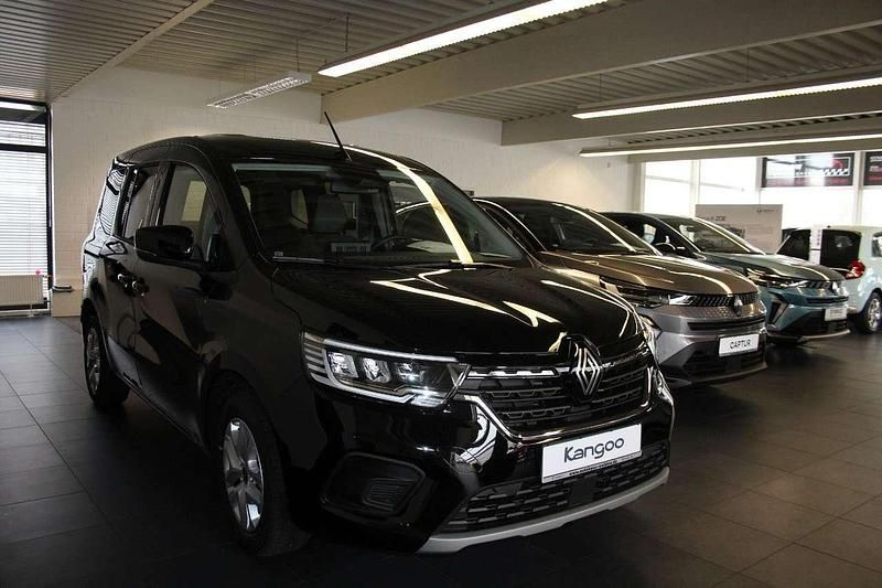 Gebraucht Renault Kangoo Equilibre 131 PS (96 kW) 2024 Schwarz Van / Kleinbus