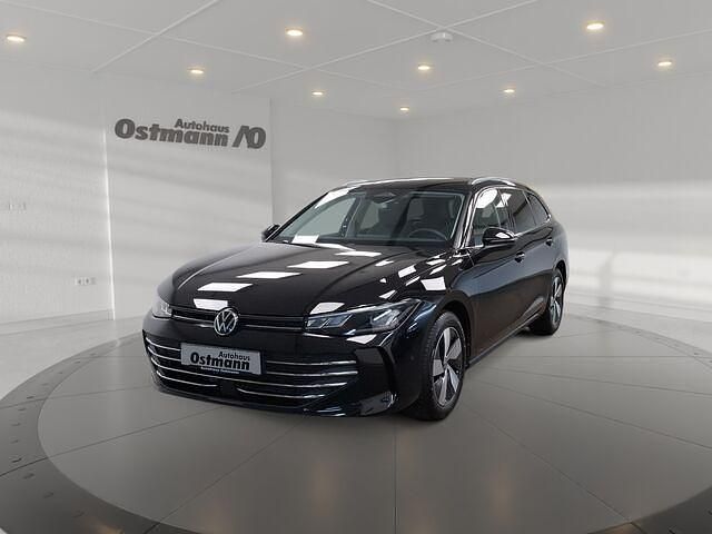 Gebraucht VW Passat Business 150 PS (110 kW) 2024 Schwarz (grenadilschwarz) Kombi