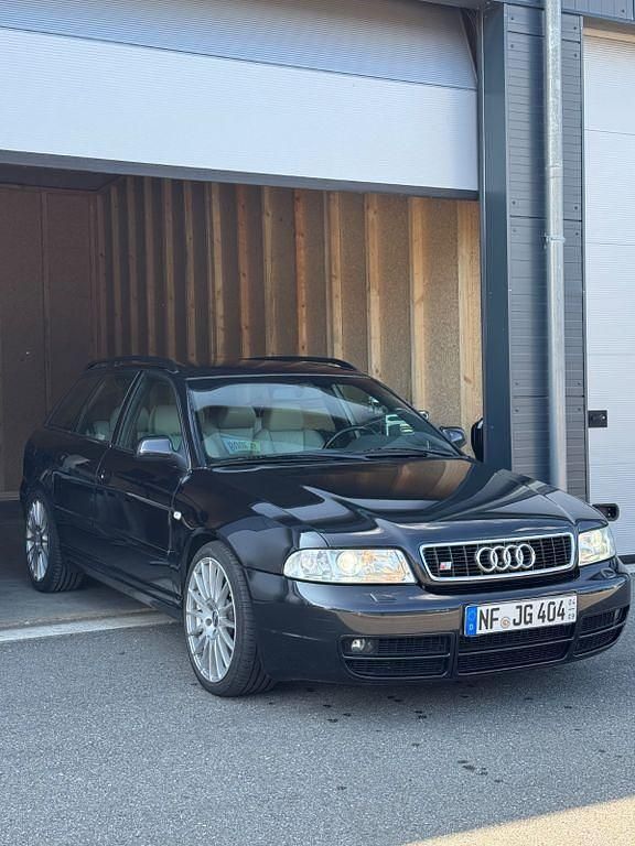 Schwarz Gebraucht 2000 Audi S4 Competition Kombi | 15.490 € (Fairer Preis) - Bild 1/4