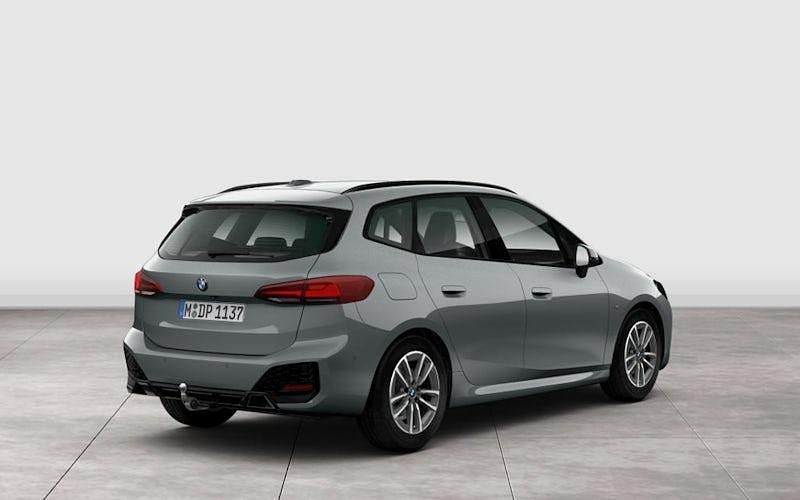 Gebraucht BMW 218 Shadowline 136 PS (100 kW) 2023 Grau Kombi