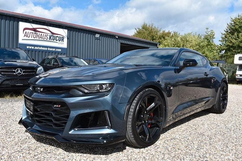 Blau Gebraucht 2021 Chevrolet Camaro SS Sport Coupé | 38.899 € (Fairer Preis) - Bild 1/4