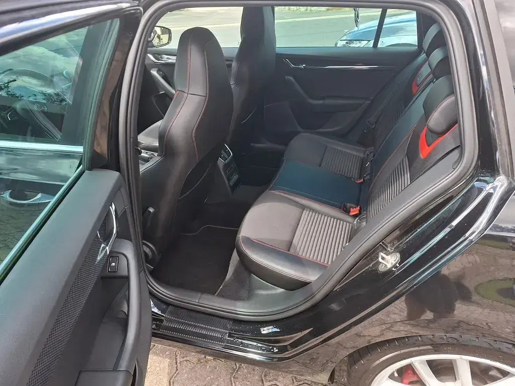 Gebraucht Skoda Octavia RS 220 PS (161 kW) 2015 Schwarz Kleinwagen