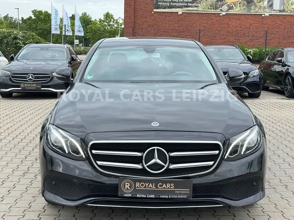 Gebraucht Mercedes E220 194 PS (142 kW) 2018 Schwarz Limousine