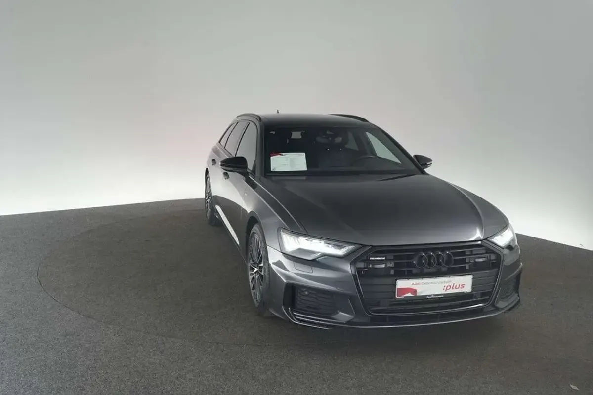 Gebraucht Audi A6 S-Line 367 PS (269 kW) 2022 Grau Kombi