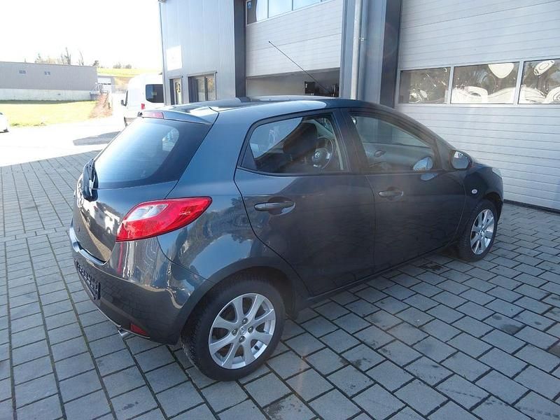 Gebraucht Mazda 2 Active 84 PS (61 kW) 2011 Grau Kleinwagen