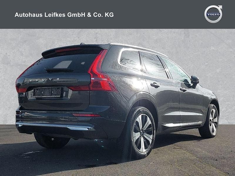 Gebraucht Volvo XC60 Plus 253 PS (186 kW) 2022 Platinum grey (metallic) SUV