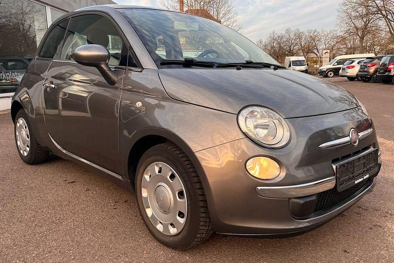 Grau Gebraucht 2011 Fiat 500 Lounge Kleinwagen | 5.890 € (Fairer Preis) - Bild 1/4