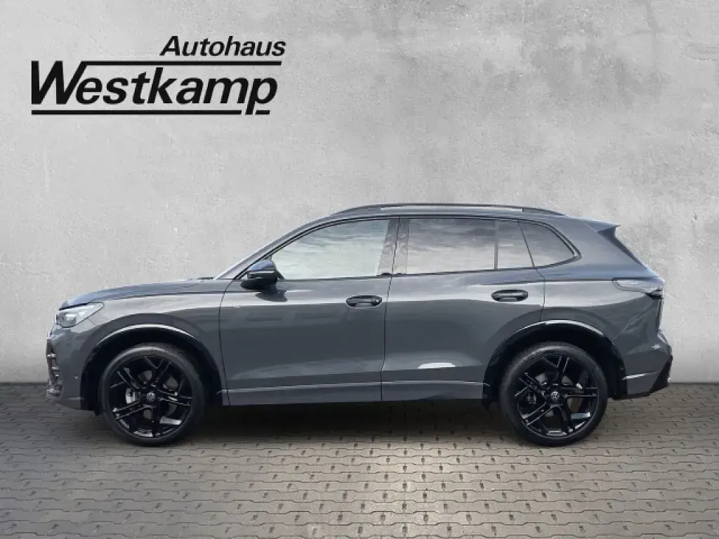 Gebraucht VW Tiguan Style 265 PS (194 kW) 2024 Delfingrau metallic SUV