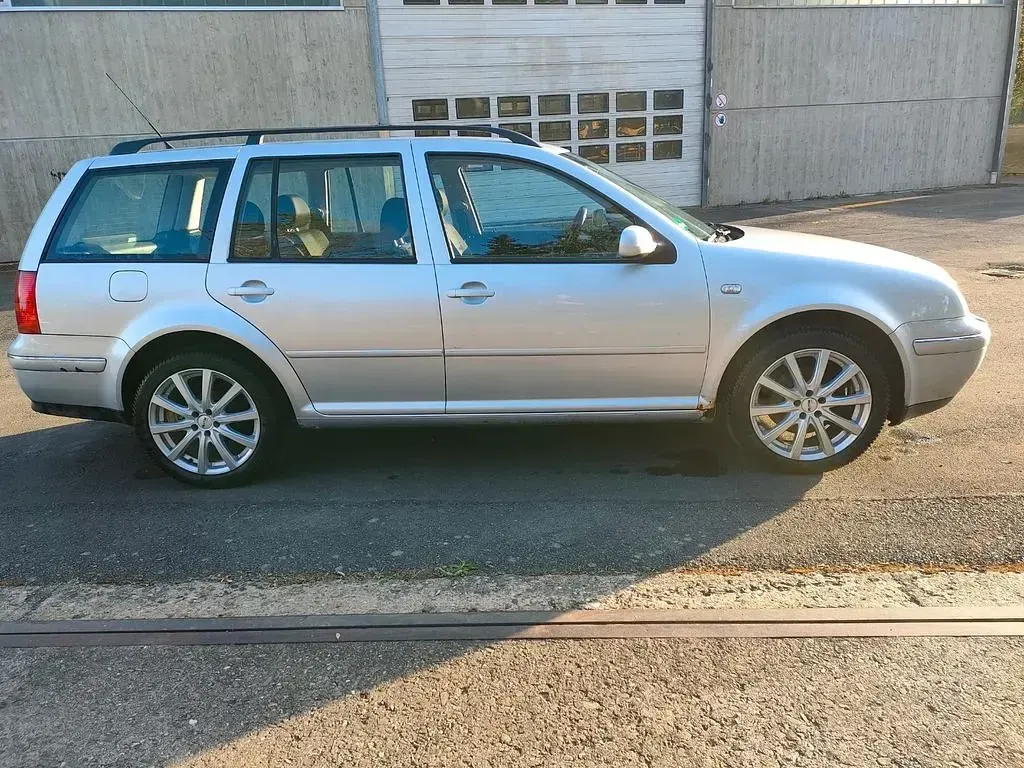 Gebraucht VW Bora Pacific 131 PS (96 kW) 2002 Silber Kombi