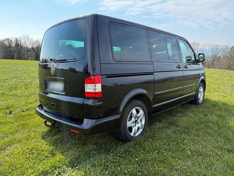 Gebraucht VW Multivan Highline 170 PS (125 kW) 2008 Schwarz Van / Kleinbus