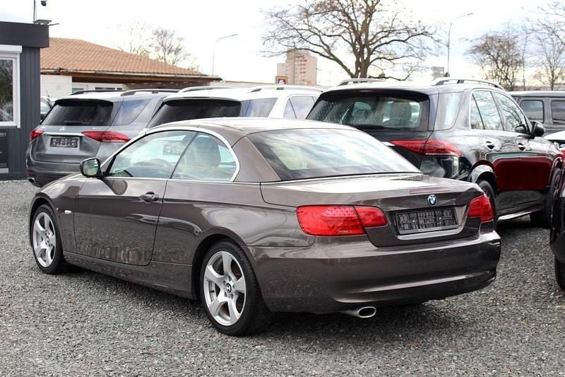 Gebraucht BMW 320 Cabriolet Exclusive 170 PS (125 kW) 2011 Grau Cabrio