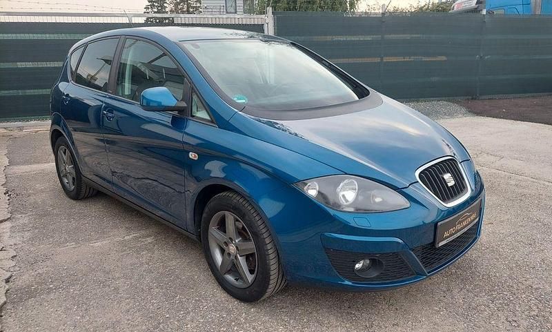 Blau Gebraucht 2014 Seat Altea 4You Van / Kleinbus | 6.690 € (Fairer Preis) - Bild 1/4