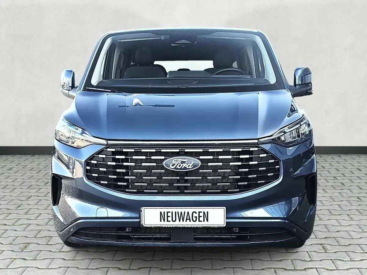Neu Ford Tourneo Custom Titanium X 150 PS (110 kW) 2025 Chromeblue metallic Van