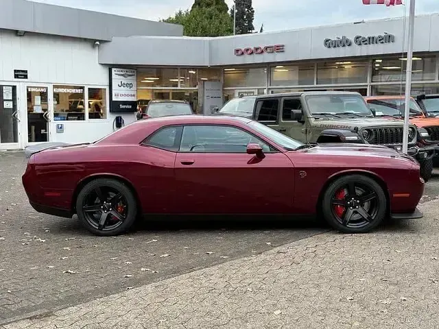 Second-hand Dodge Challenger 806 CP (592 kW) 2022 Roșu Coupe