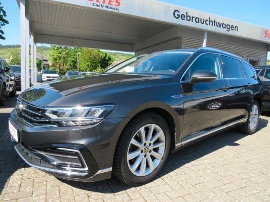 Mangangrau metallic Gebraucht 2022 VW Passat GTE Kombi | 23.680 € (Fairer Preis) - Bild 1/4
