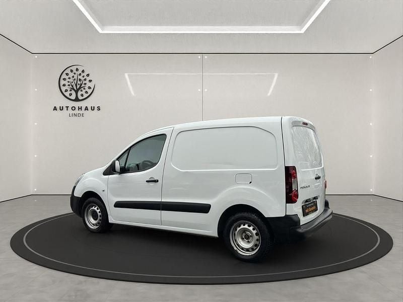 Gebraucht Peugeot Partner Premium 99 PS (72 kW) 2017 Weiß Van / Kleinbus