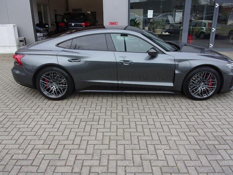 Gebraucht Audi e-tron GT quattro Basis 439 kW (598 PS) 2022 Grau Limousine